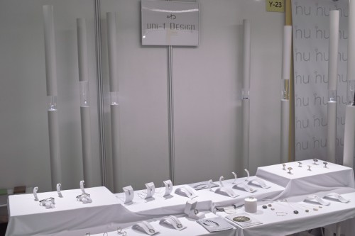 uni-t Design's Jewellery Display