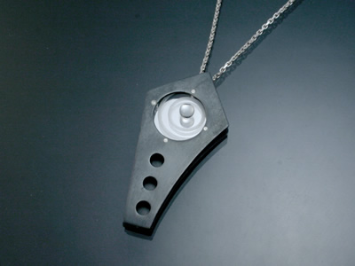 Vertical way to wear - Ripple 04